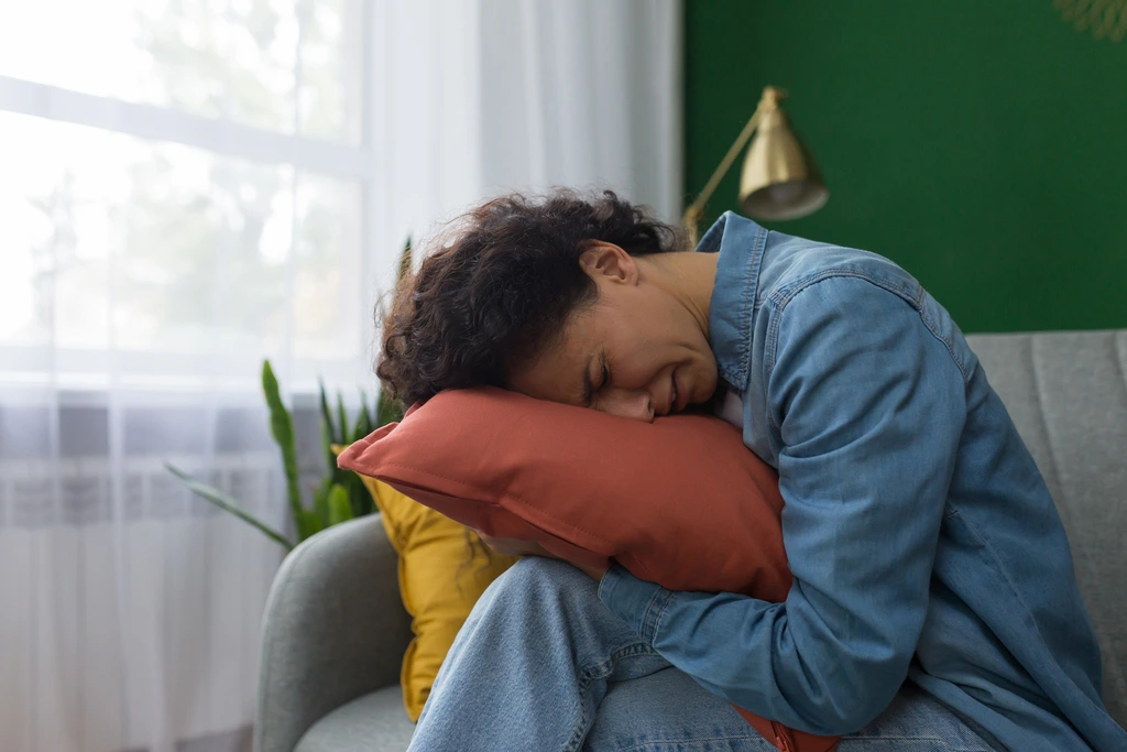 emotionally-exhausted-woman-as-result-of-autism-masking